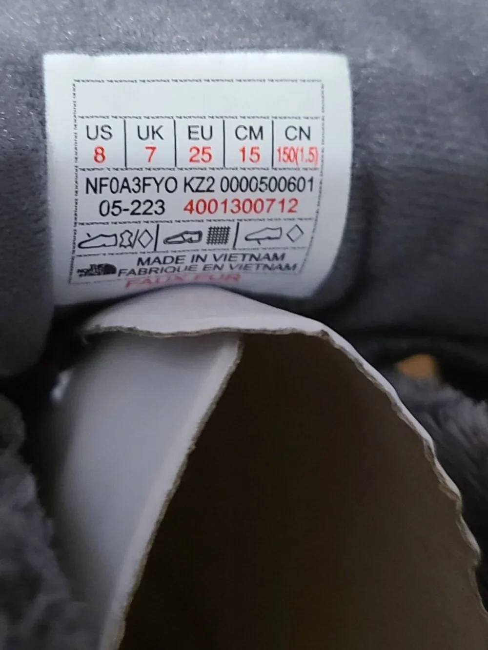 The North Face Toddler Waterproof Winter Snow Boots Size 8 Gray/Black Like New